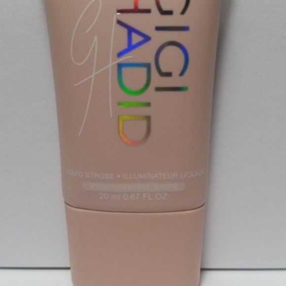 5 Gigi Hadid Liquid Strobe Illuminator - Picture 2 of 7